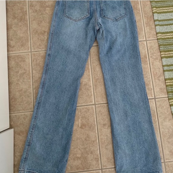 Brandy Melville Polly jeans - Picture 4 of 4